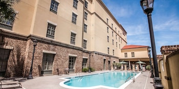 hampton inn and suites savannah historic district