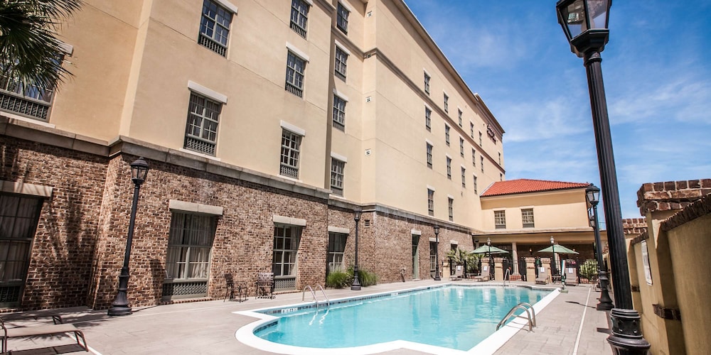 hampton inn and suites savannah historic district