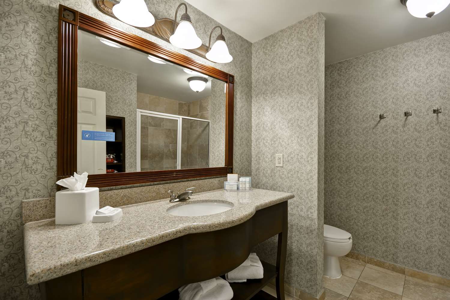 hampton inn and suites savannah historic district