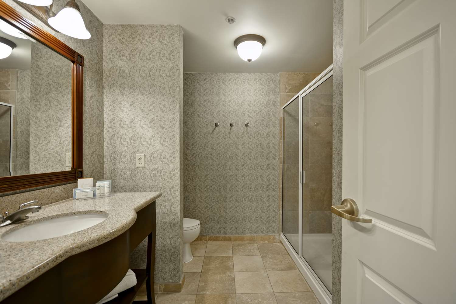 hampton inn and suites savannah historic district
