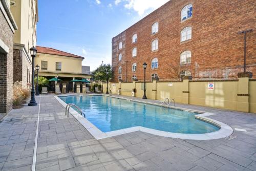 hampton inn and suites savannah historic district