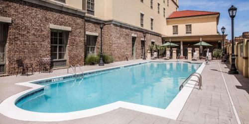 hampton inn and suites savannah historic district