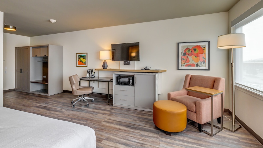 holiday inn and suites bellingham by ihg