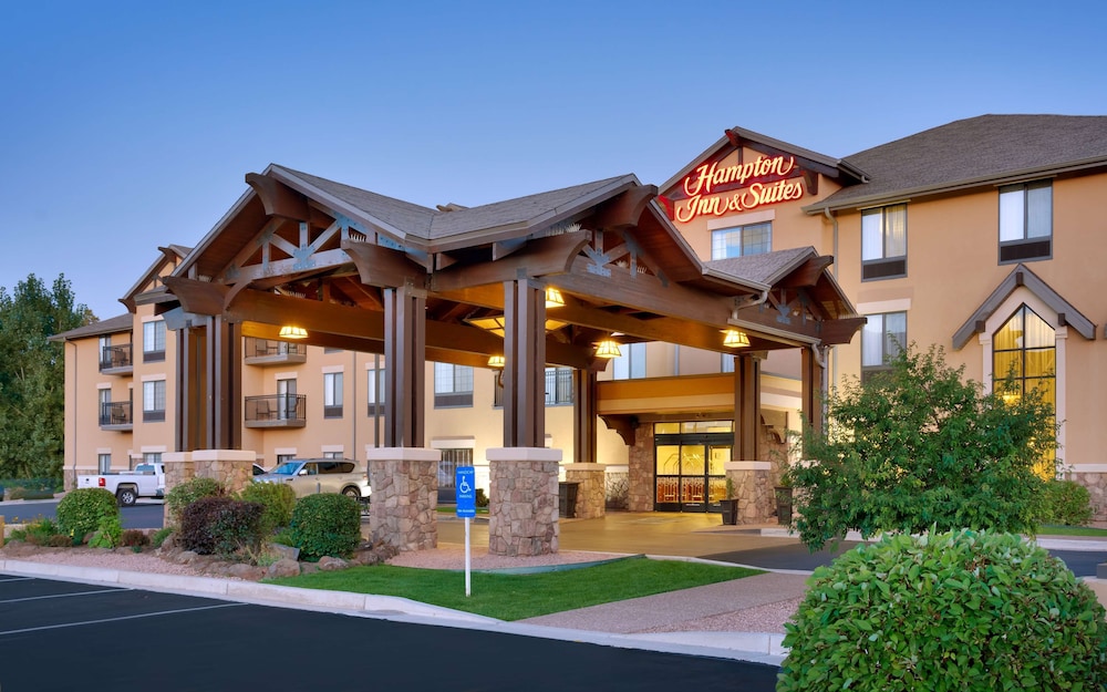 hampton inn and suites show low pinetop