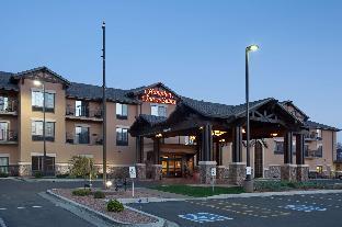 hampton inn and suites show low pinetop