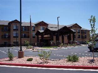 hampton inn and suites show low pinetop