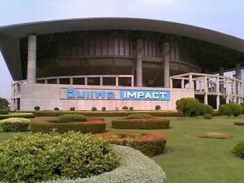 impact muang thong thani service condo