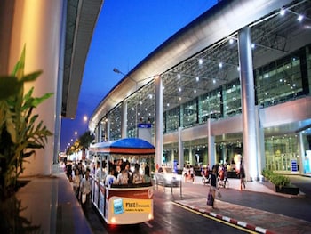impact muang thong thani service condo