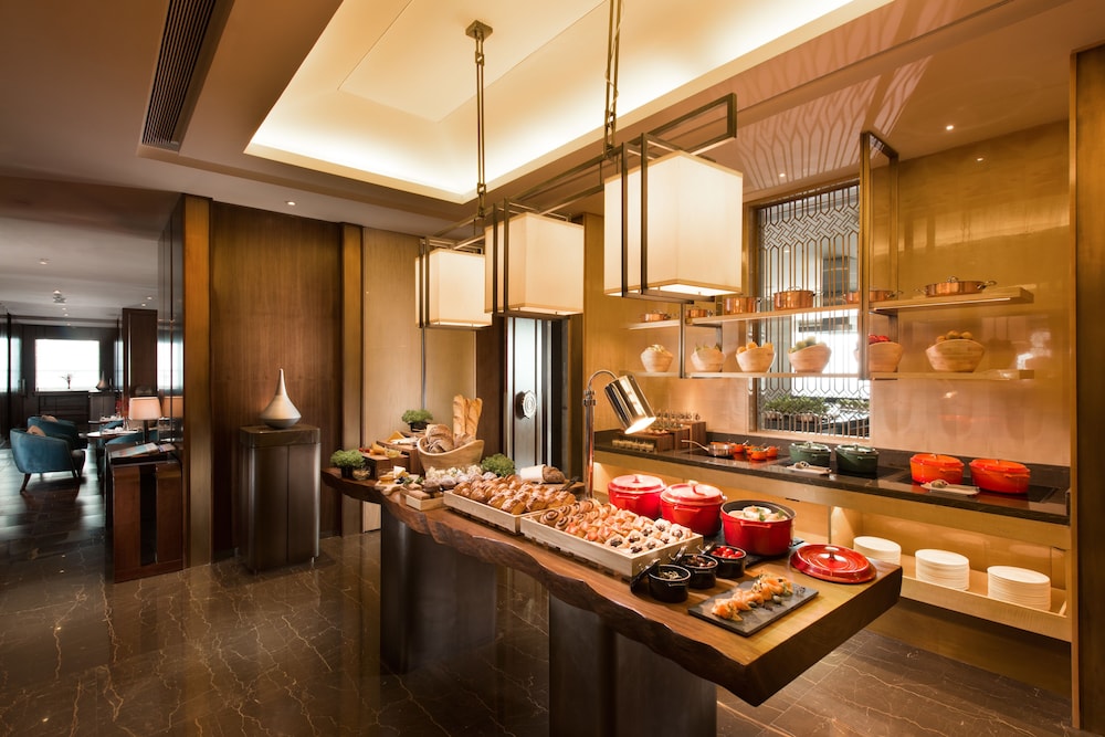 conrad pune by hilton
