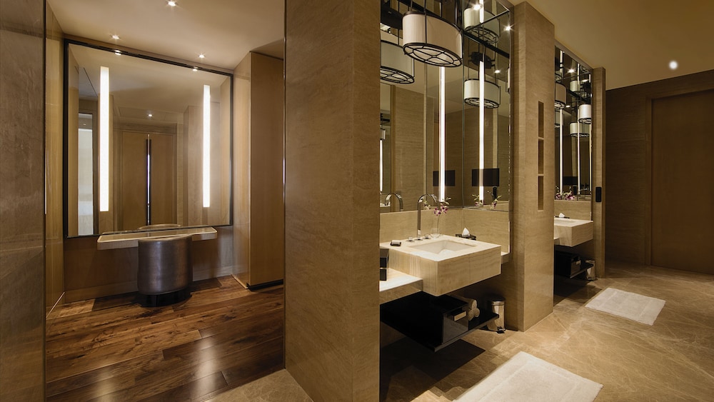 conrad pune by hilton