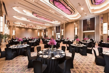 conrad pune by hilton