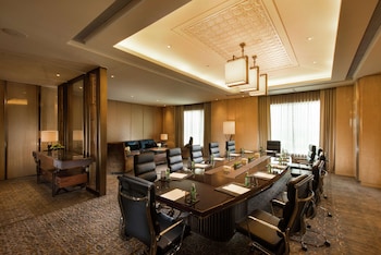 conrad pune by hilton