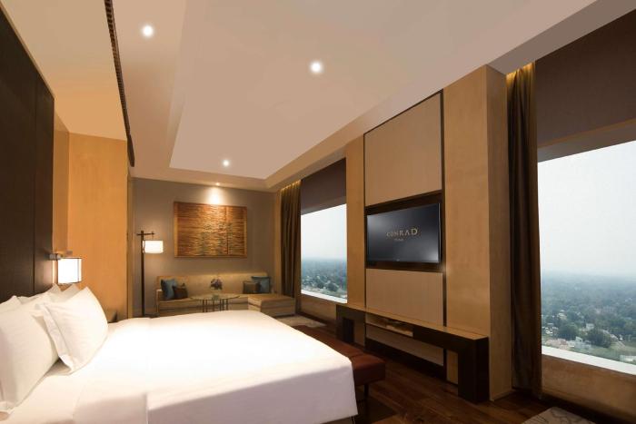 conrad pune by hilton