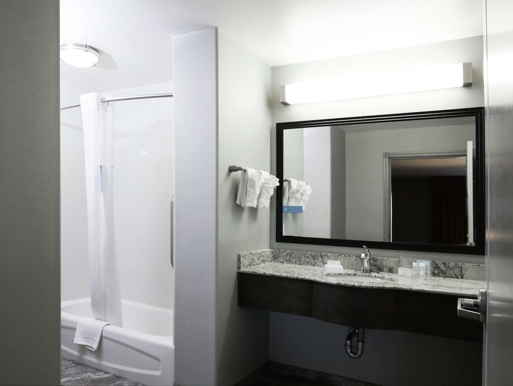 hampton inn and suites temecula