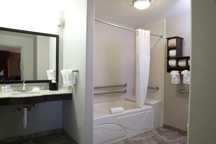 hampton inn and suites temecula
