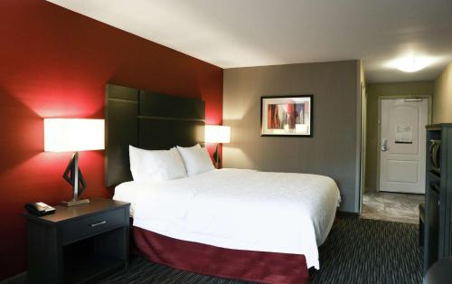 hampton inn and suites temecula