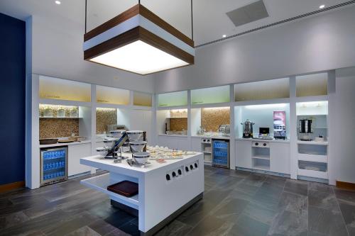 hampton by hilton kocaeli symbol