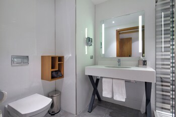 hampton by hilton kocaeli symbol