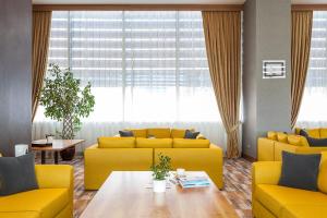 hampton by hilton kocaeli symbol