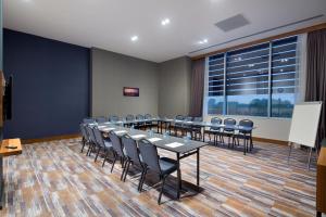 hampton by hilton kocaeli symbol