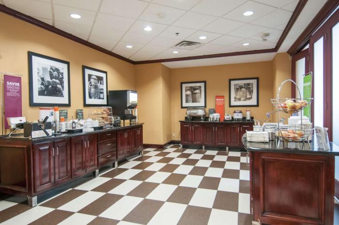 hampton inn and suites waxahachie