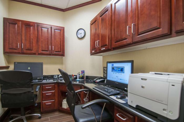 hampton inn and suites waxahachie