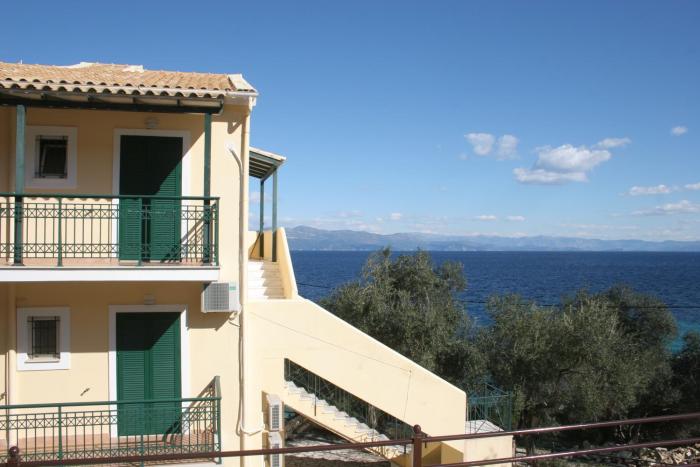 anassa mare villas and residences
