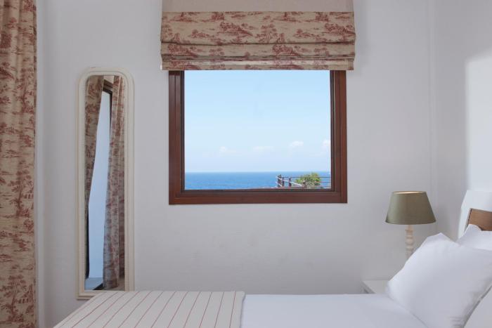 anassa mare villas and residences