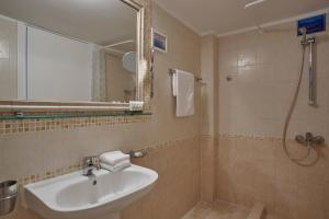 anassa mare villas and residences