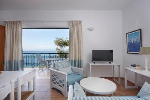 anassa mare villas and residences