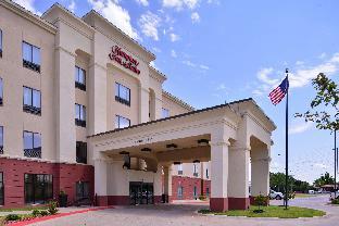 hampton inn and suites woodward