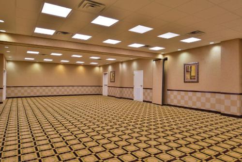 hampton inn and suites woodward