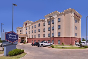 hampton inn and suites woodward
