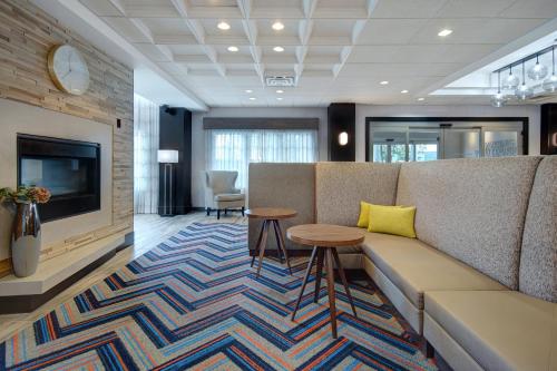 hampton inn and suites yonkers
