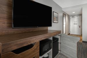 hampton inn and suites yonkers