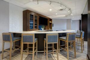 hampton inn and suites yonkers