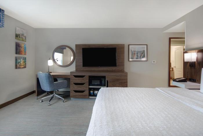 hampton inn and suites yonkers