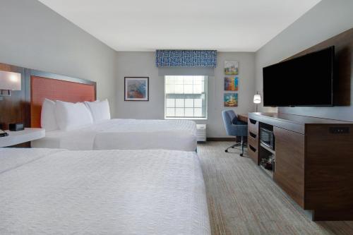 hampton inn and suites yonkers
