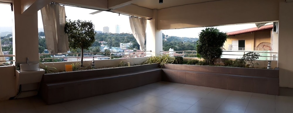 metro park hotel cebu city