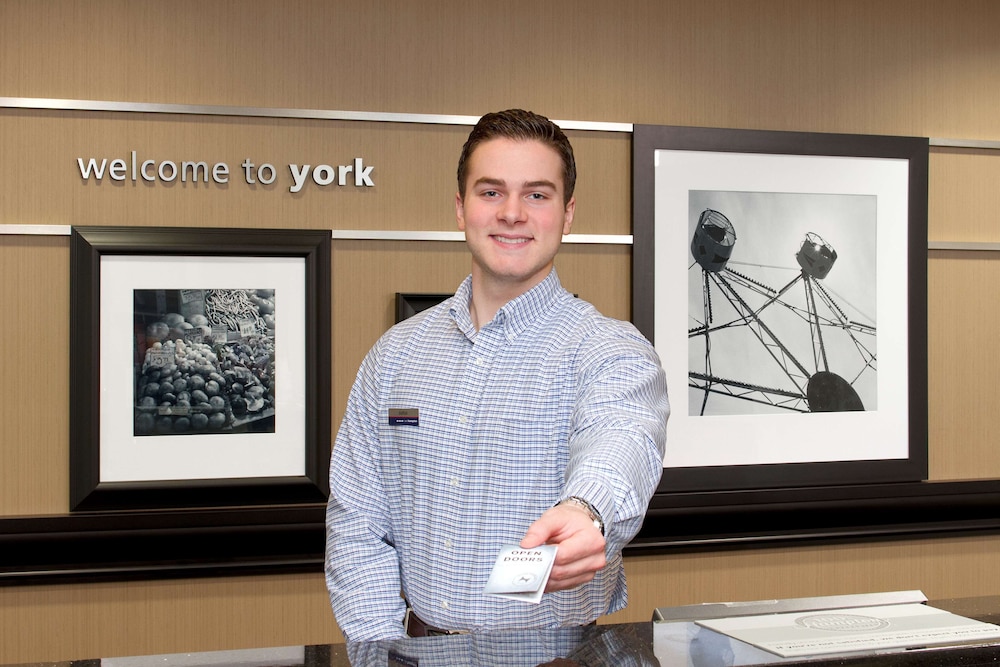 hampton inn and suites york south