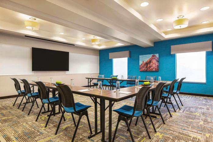 hampton inn and suites york south