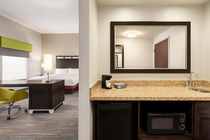 hampton inn and suites york south