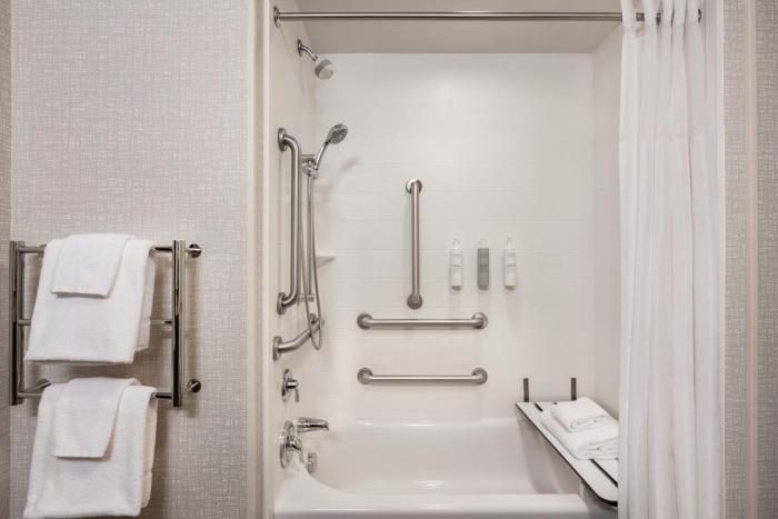 hampton inn and suites york south
