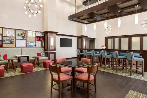 hampton inn and suites york south
