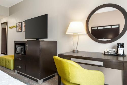 hampton inn and suites york south