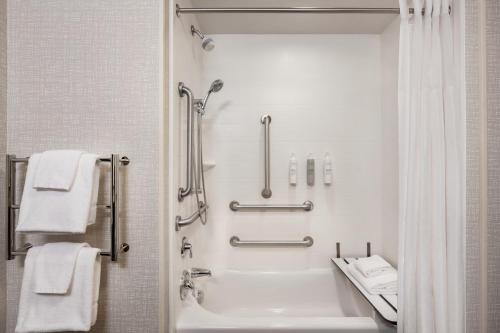 hampton inn and suites york south
