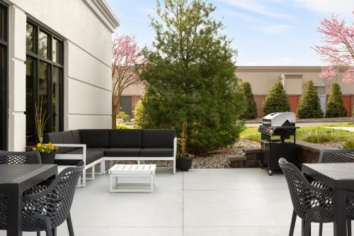 hampton inn and suites york south