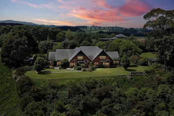 lake karapiro lodge