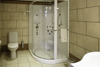 Lake Karapiro Lodge,Hamilton>>Cambridge,5 star