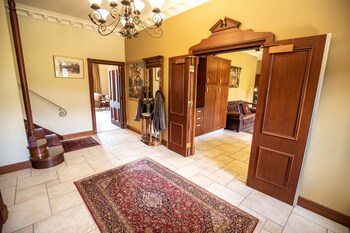 Lake Karapiro Lodge,Hamilton>>Cambridge,5 star